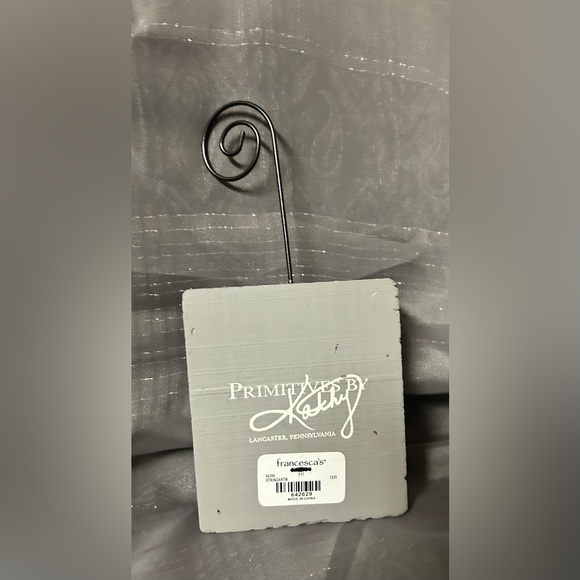 Francesca’s wooden mom string art heart picture holder - Picture 2 of 5